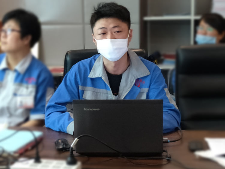 “氣力輸送連續(xù)供料關(guān)鍵設(shè)備”科技成果評價會在章丘豐源隆重舉行 “氣力輸送連續(xù)供料關(guān)鍵設(shè)備”科技成果評價會在章丘豐源隆重舉行