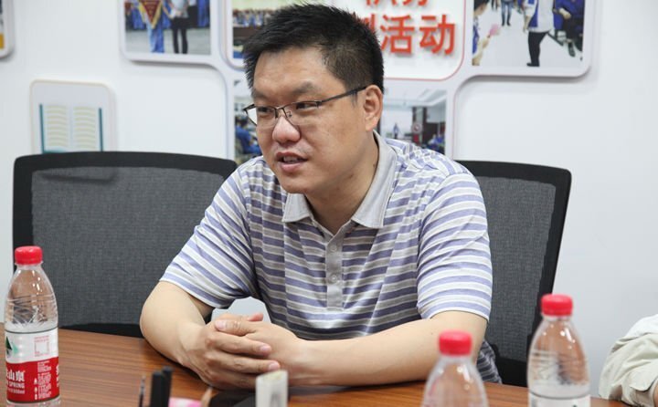 爭做社區(qū)“好幫手”、群眾“貼心人”