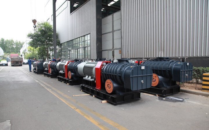 六月，是一個成熟的月份，驕陽似火，鮮花盛開，麥浪金黃，桃李芬芳，在這望不盡綠意盎然的六月，我們的羅茨風(fēng)機(jī)又發(fā)貨了