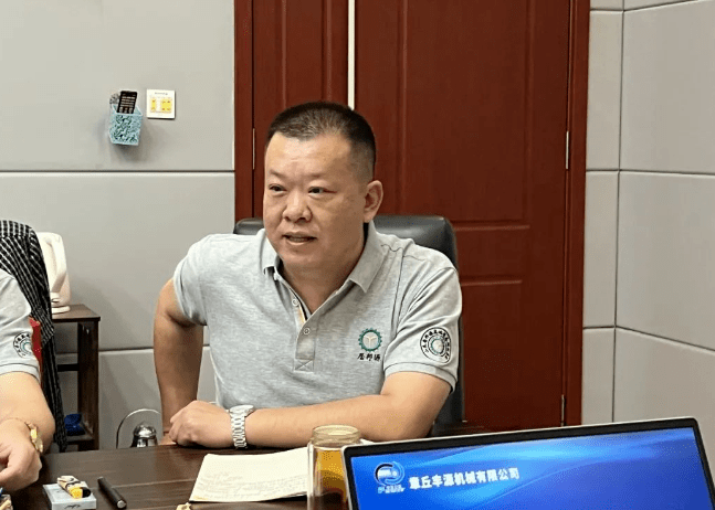 大家一起對(duì)行業(yè)案例進(jìn)行分析，討論行業(yè)開發(fā)的策略，旨在深入了解客戶需求后，給不同行業(yè)客戶提供專業(yè)解決方案，與客戶一起成長。